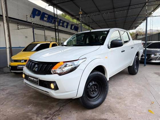 MITSUBISHI L200 TRITON 2.4 16V TURBO DIESEL GL CD 4X4 MANUAL
